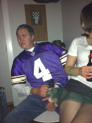 Illustration for article titled Here Are Many More Shots of People Pretending To Be Brett Favre And Jenn Sterger